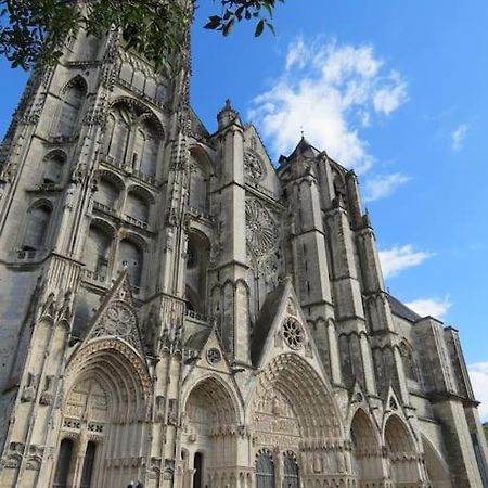 First Lägenhet Bourges Exteriör bild